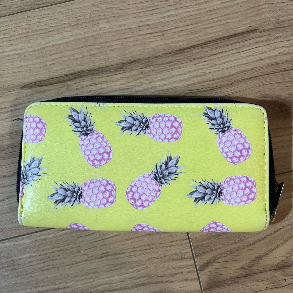 Pink pineapple wallet